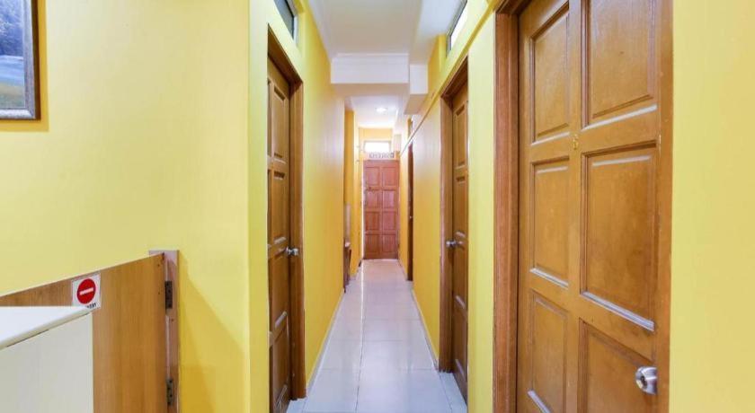 Oyo 89406 Lucky Budget Hotel Нилай Екстериор снимка